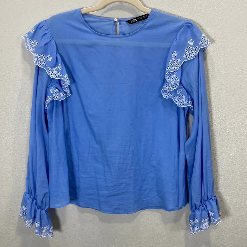Zara blouse eyelet ruffle light‎ blue - Picture 2 of 10